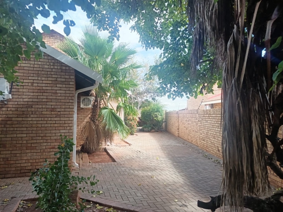 3 Bedroom Property for Sale in Royldene Northern Cape